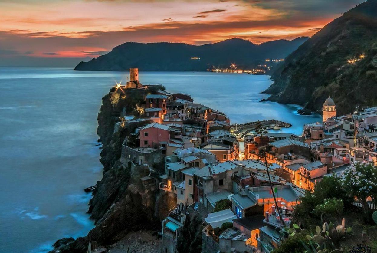 Santa Marta Rooms - Vernazza Exterior photo